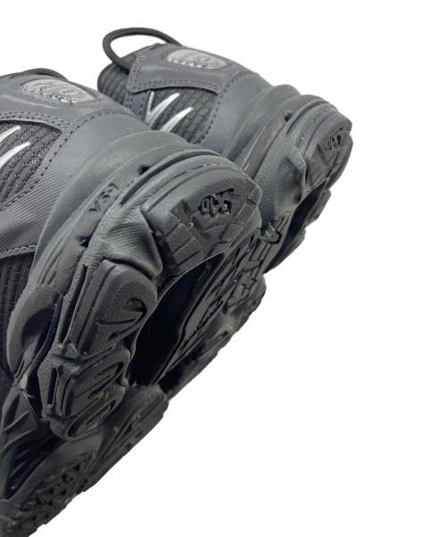 MIZUNO（ミズノ）MIZUNO (ミズノ) emmi (エミ) WAVE RIDER 10 emmi  ウエーブライダー10エミ カジュアル　通勤　通学　靴　スポーツ　アウトドア　25年モデル ブラック サイズ:US7の古着・服飾アイテム