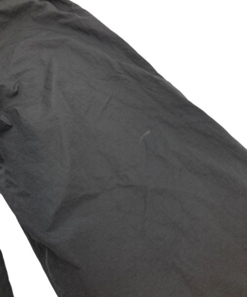 THE BLACK EYE PATCH（ブラックアイパッチ）THE BLACK EYE PATCH (ブラックアイパッチ) SMALL HWC NYLON TRACK PANTS ナイロンパンツ ブラック サイズ: XLの古着・服飾アイテム