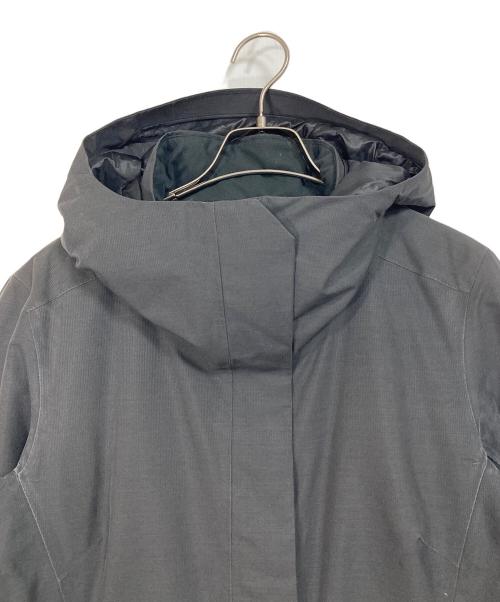 ARC'TERYX（アークテリクス）ARC'TERYX (アークテリクス) ダウンコート　ロングコート グレー サイズ:Sの古着・服飾アイテム