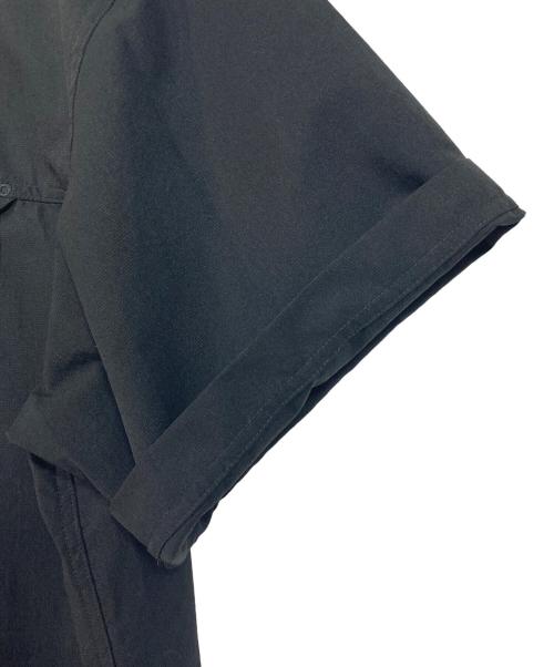 GOLDWIN 0（ゴールドウイン ゼロ）Goldwin 0 (ゴールドウイン ゼロ) S/S Asymmetric Camp Shirt  ショートスリーブ アシメトリック キャンプ シャツ  半袖シャツ　スポーツ　アウトドア ブラック サイズ:5の古着・服飾アイテム