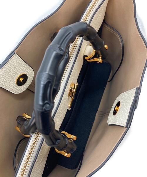EPOR（エポール）EPOR (エポール) BAMBOO BAG Medium  バンブーバッグ　ミディアム　ハンドバッグ　ショルダーバッグ　2WAYバッグ ホワイト サイズ:実寸参照の古着・服飾アイテム