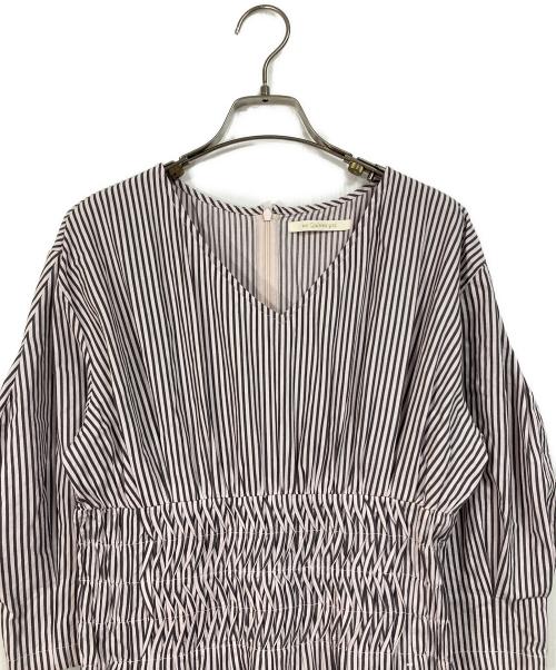 ne quittez pas（ヌキテパ）ne quittez pas (ヌキテパ) Cotton Poplin Wave Tuck Dress コットンドレスワンピース　ストライプ グレー×ピンク サイズ:Sの古着・服飾アイテム