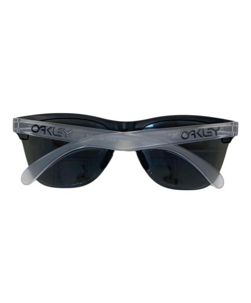 OAKLEY（オークリー）OAKLEY (オークリー) サングラス　偏光レンズ　プリズム ブラック×ホワイト サイズ:63□10 138の古着・服飾アイテム