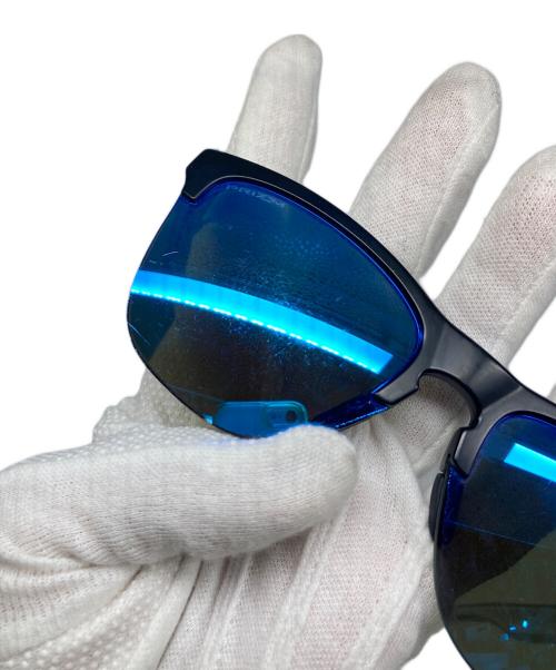 OAKLEY（オークリー）OAKLEY (オークリー) サングラス　偏光レンズ　プリズム ブラック×ホワイト サイズ:63□10 138の古着・服飾アイテム