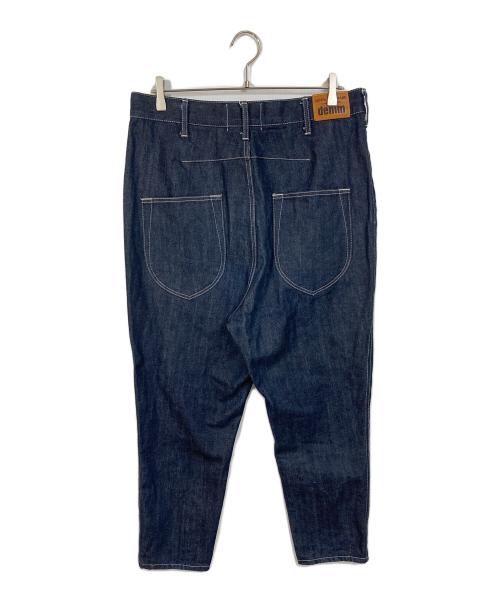 COMME des GARCONS JUNYA WATANABE MAN（コム デ ギャルソン ジュンヤ ワタナベ マン）COMME des GARCONS JUNYA WATANABE MAN (コム デ ギャルソン ジュンヤ ワタナベ マン) レザーパッチ付き  ホワイトステッチデニムパンツ　コットンパンツ　 5ポケット　日本製 インディゴ サイズ:XSの古着・服飾アイテム