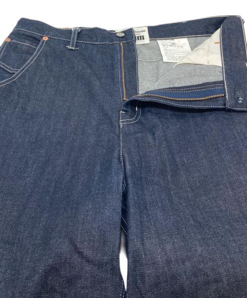 COMME des GARCONS JUNYA WATANABE MAN（コム デ ギャルソン ジュンヤ ワタナベ マン）COMME des GARCONS JUNYA WATANABE MAN (コム デ ギャルソン ジュンヤ ワタナベ マン) レザーパッチ付き  ホワイトステッチデニムパンツ　コットンパンツ　 5ポケット　日本製 インディゴ サイズ:XSの古着・服飾アイテム