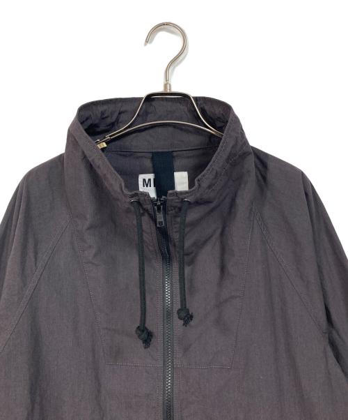 MHL（マーガレットハウエル）MHL (マーガレットハウエル) COTTON NYLON PLAINWEAVE BLOUSON コットンナイロンプレーンウィーブブルゾン  アウター　ライトアウター グレー サイズ:1 未使用品の古着・服飾アイテム