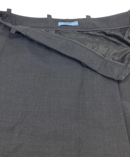 PRADA（プラダ）PRADA (プラダ) スリットスカート　ロングスカート　イタリア製 グレー サイズ:38（実寸参照）の古着・服飾アイテム