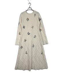 Ameri（アメリ）の古着「FLOWER EMBROIDERY DRESS　ニットドレス　ニットワンピース　ロングワンピース　花柄　刺繍」｜アイボリー
