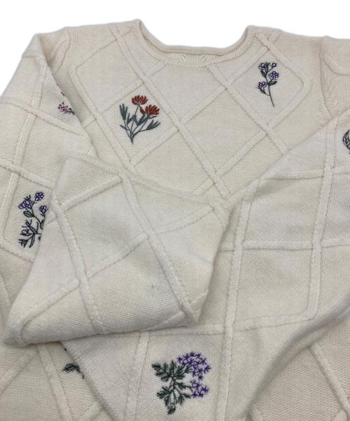 Ameri（アメリ）Ameri (アメリ) FLOWER EMBROIDERY DRESS　ニットドレス　ニットワンピース　ロングワンピース　花柄　刺繍 アイボリー サイズ:Mの古着・服飾アイテム