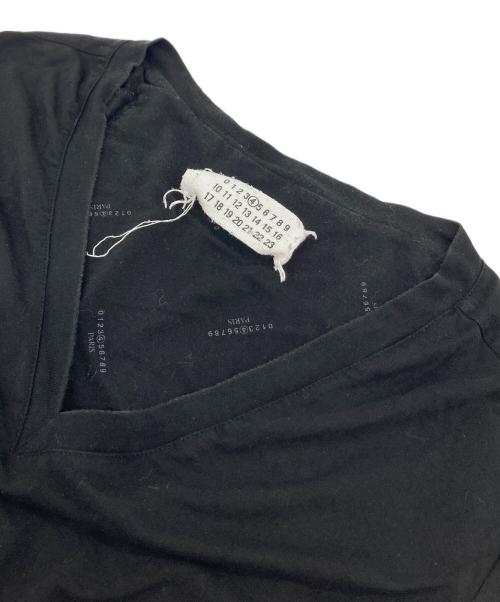 Maison Margiela（メゾンマルジェラ）Maison Margiela (メゾンマルジェラ) Vネックカットソー　ここのえ期 ブラック サイズ:Lの古着・服飾アイテム