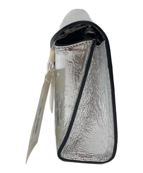Maison Margiela（メゾンマルジェラ）Maison Margiela (メゾンマルジェラ) クラッチバッグ　カウレザー　タグ付き　イタリア製 シルバー サイズ:実寸参照の古着・服飾アイテム