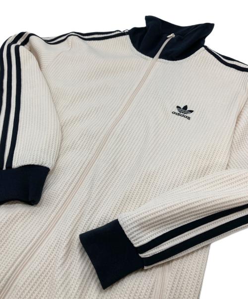 adidas（アディダス）adidas (アディダス) アディカラー ベッケンバウアー ワッフルトラックトップ アイボリー サイズ:2XL 未使用品の古着・服飾アイテム