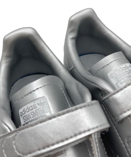 adidas（アディダス）adidas (アディダス) STAN SMITH CF UR　スタンスミス　スニーカー シルバー サイズ:22.5 未使用品の古着・服飾アイテム