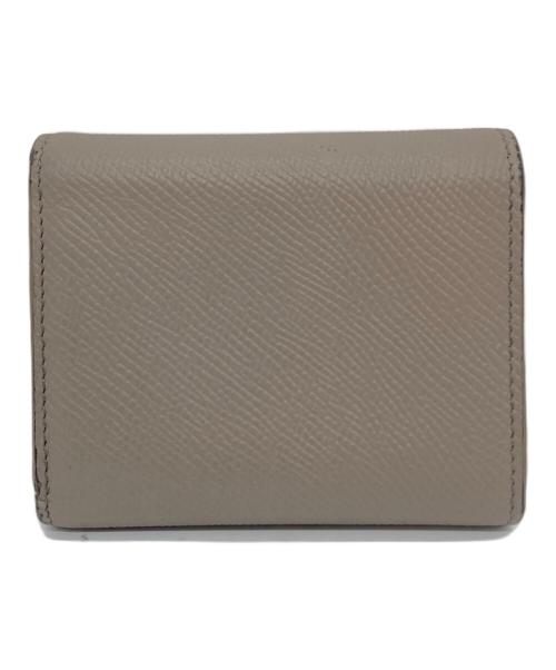 CELINE（セリーヌ）CELINE (セリーヌ) スモール トリフォールドウォレット　ミニ財布　三つ折り財布 ペブル(グレージュ) サイズ:実寸参照の古着・服飾アイテム