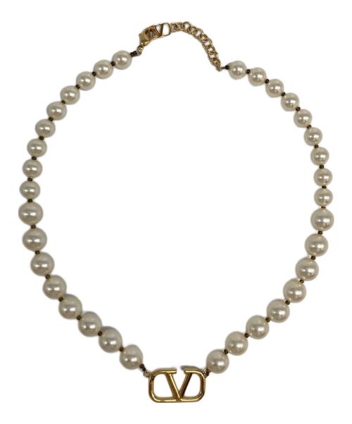 VALENTINO GARAVANI（ヴァレンティノ・ガラヴァーニ）VALENTINO GARAVANI (ヴァレンティノ・ガラヴァーニ) SWAROVSKI パール Vロゴ シグネチャーメタル ネックレス ホワイトの古着・服飾アイテム