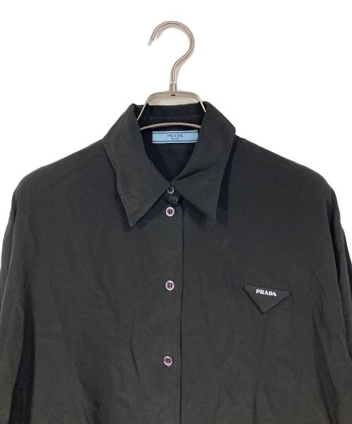 PRADA（プラダ）PRADA (プラダ) トライアングルロゴ シルクシャツ　イタリア製 ブラック サイズ:38の古着・服飾アイテム