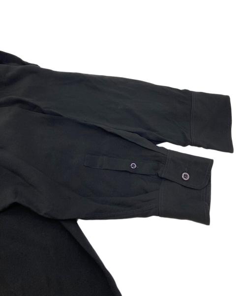 PRADA（プラダ）PRADA (プラダ) トライアングルロゴ シルクシャツ　イタリア製 ブラック サイズ:38の古着・服飾アイテム