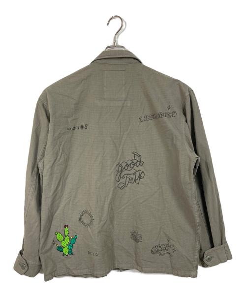 Liberaiders（リベレイダース）Liberaiders (リベレイダース) ミリタリージャケット　アウター　ライトアウター カーキ サイズ:Mの古着・服飾アイテム