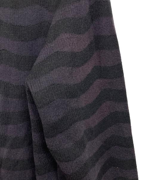 DRIES VAN NOTEN（ドリスヴァンノッテン）DRIES VAN NOTEN (ドリスヴァンノッテン) 深ネック ボーダーニットカーディガン　アウター　ライトアウター ネイビー サイズ:Mの古着・服飾アイテム