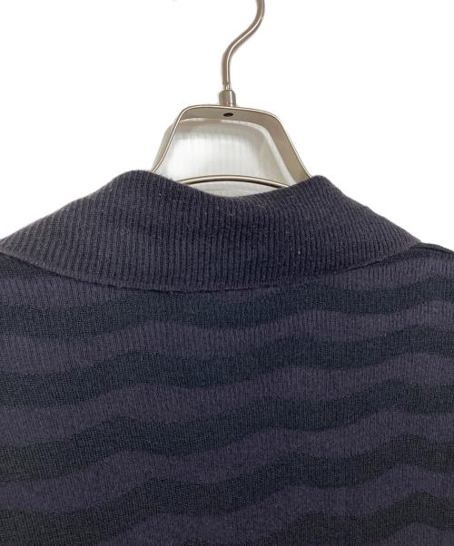 DRIES VAN NOTEN（ドリスヴァンノッテン）DRIES VAN NOTEN (ドリスヴァンノッテン) 深ネック ボーダーニットカーディガン　アウター　ライトアウター ネイビー サイズ:Mの古着・服飾アイテム