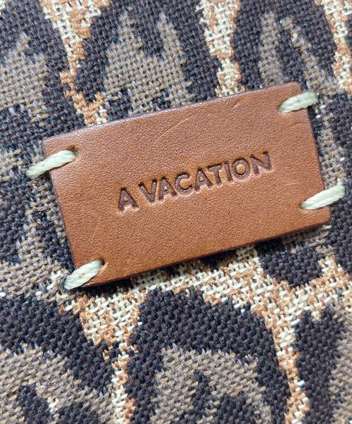 A VACATION（ア ヴァケーション）a vacation (ア ヴァケーション) 別注 TRIANGLE チェーンハンドバッグ　ミニバッグ ブラウン サイズ:実寸参照の古着・服飾アイテム