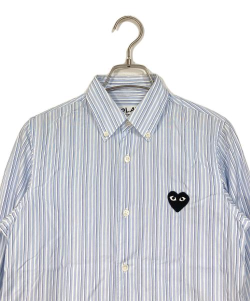 PLAY COMME des GARCONS（プレイコムデギャルソン）PLAY COMME des GARCONS (プレイコムデギャルソン) ハートロゴストライプシャツ　日本製　PLAY 南青山 スカイブルー サイズ:Sの古着・服飾アイテム