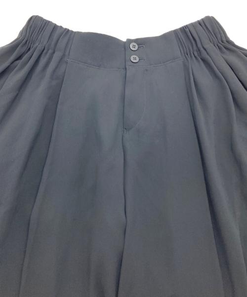 ISSEY MIYAKE（イッセイミヤケ）ISSEY MIYAKE (イッセイミヤケ) ポケットボリューム ジョガーパンツ　デザインパンツ　日本製 ブラック サイズ:1の古着・服飾アイテム