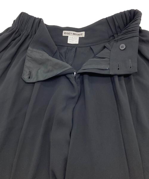 ISSEY MIYAKE（イッセイミヤケ）ISSEY MIYAKE (イッセイミヤケ) ポケットボリューム ジョガーパンツ　デザインパンツ　日本製 ブラック サイズ:1の古着・服飾アイテム