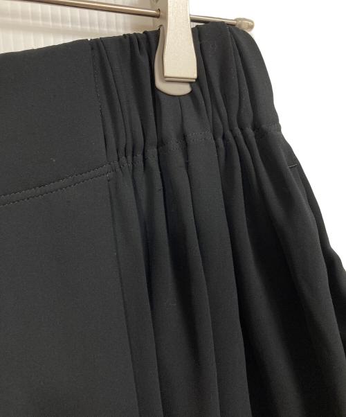 ISSEY MIYAKE（イッセイミヤケ）ISSEY MIYAKE (イッセイミヤケ) ポケットボリューム ジョガーパンツ　デザインパンツ　日本製 ブラック サイズ:1の古着・服飾アイテム