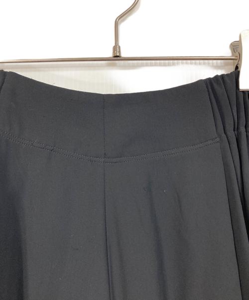 ISSEY MIYAKE（イッセイミヤケ）ISSEY MIYAKE (イッセイミヤケ) ポケットボリューム ジョガーパンツ　デザインパンツ　日本製 ブラック サイズ:1の古着・服飾アイテム