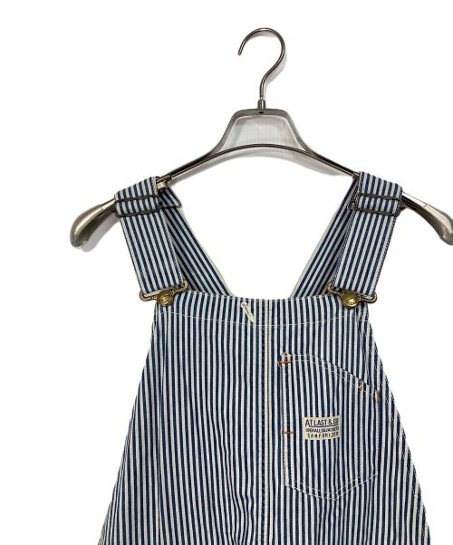 ATLAST & CO（アットラスト）ATLAST & CO (アットラスト) ストライプオーバーオール ホワイト×ブルー サイズ:実寸参照の古着・服飾アイテム