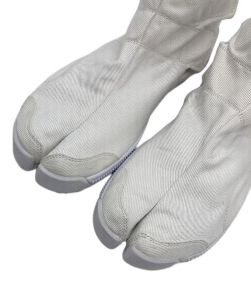 MIZUNO（ミズノ）MIZUNO (ミズノ) WAVE FESTIVAL 足袋シューズ ホワイト サイズ:26. 5の古着・服飾アイテム