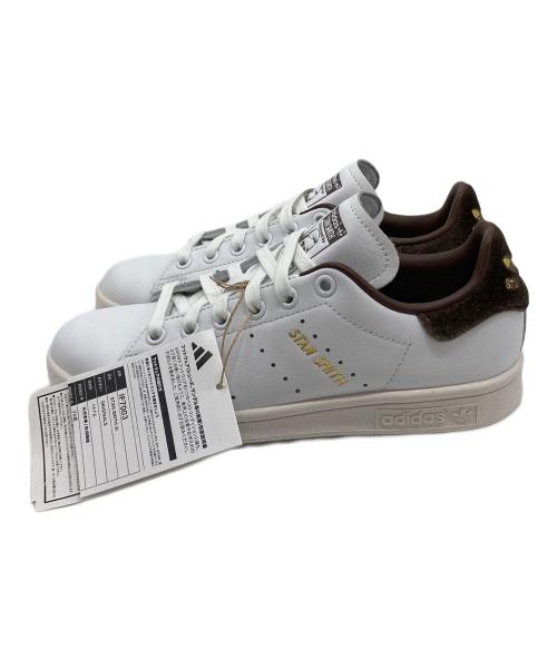 adidas（アディダス）adidas (アディダス) スニーカー　スタンスミス ホワイト サイズ:US５.５ 未使用品の古着・服飾アイテム