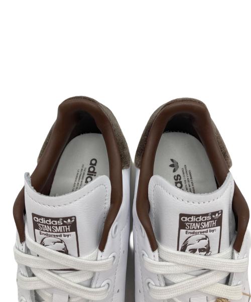 adidas（アディダス）adidas (アディダス) スニーカー　スタンスミス ホワイト サイズ:US５.５ 未使用品の古着・服飾アイテム