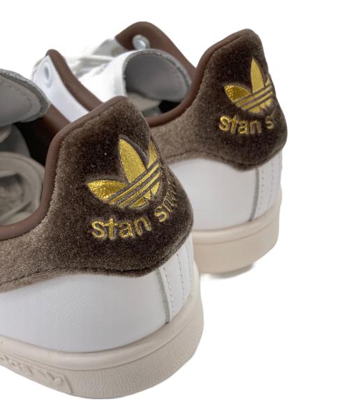 adidas（アディダス）adidas (アディダス) スニーカー　スタンスミス ホワイト サイズ:US５.５ 未使用品の古着・服飾アイテム