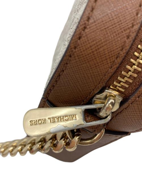 MICHAEL KORS（マイケルコース）MICHAEL KORS (マイケルコース) JET SET ITEM LG EW CROSSBODY　ショルダーバッグ ベージュ サイズ:実寸参照の古着・服飾アイテム