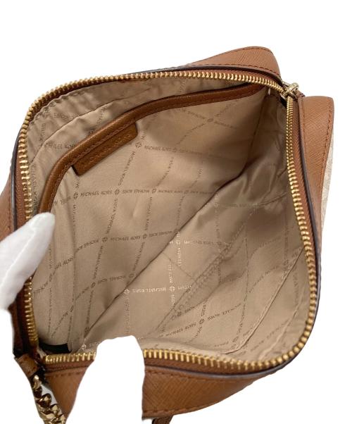 MICHAEL KORS（マイケルコース）MICHAEL KORS (マイケルコース) JET SET ITEM LG EW CROSSBODY　ショルダーバッグ ベージュ サイズ:実寸参照の古着・服飾アイテム
