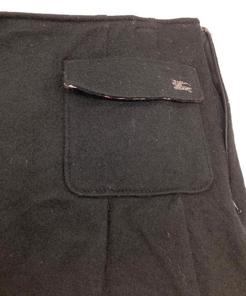 BURBERRY BLUE LABEL（バーバリー ブルー レーベル）BURBERRY BLUE LABEL (バーバリー ブルー レーベル) ホース刺繍ミニスカート　ウールプリーツスカート ブラック サイズ:Sの古着・服飾アイテム