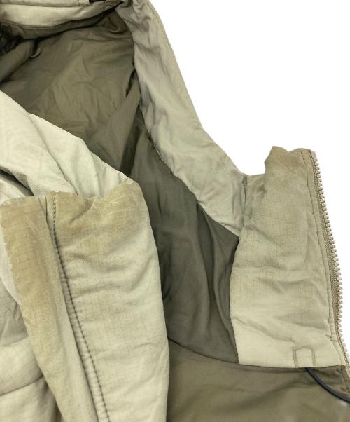 ARC'TERYX（アークテリクス）ARC'TERYX (アークテリクス) ATOM AR HOODY マウンテンジャケット　ナイロンジャケット カーキ サイズ:Lの古着・服飾アイテム