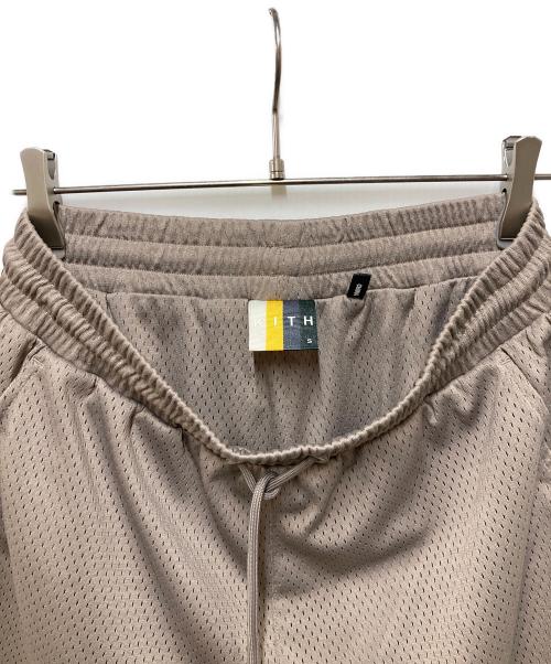 KITH（キス）KITH (キス) ハーフパンツ ベージュ サイズ:Sの古着・服飾アイテム