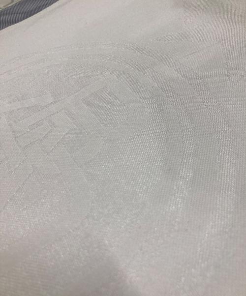 A BATHING APE（ア ベイシング エイプ）A BATHING APE (ア ベイシング エイプ) Multi Logo Relaxed Fit Soccer Jersey シルバー サイズ:Mの古着・服飾アイテム