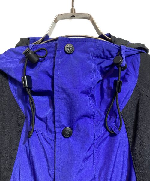 MOUNTAIN HARD WEAR（マウンテンハードウェア）MOUNTAIN HARD WEAR (マウンテンハードウェア) マウンテンパーカー ブルー サイズ:Lの古着・服飾アイテム