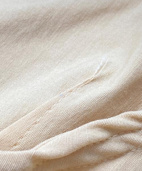 HOUGA（ホウガ）HOUGA (ホウガ) フリルペプラムブラウス ベージュ サイズ:Freeの古着・服飾アイテム