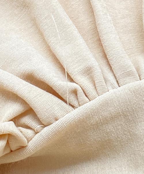 HOUGA（ホウガ）HOUGA (ホウガ) フリルペプラムブラウス ベージュ サイズ:Freeの古着・服飾アイテム