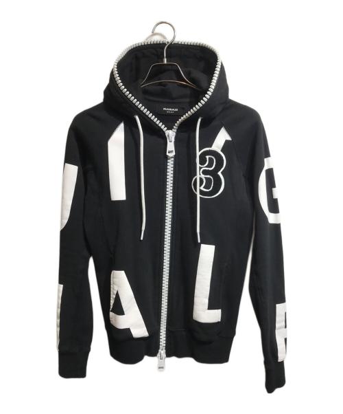 1PIU1UGUALE3 RELAX（ウノピゥウノウグァーレトレ リラックス）1PIU1UGUALE3 RELAX (ウノピゥウノウグァーレトレ リラックス) ビッグファスナーランダムロゴパーカー ブラック サイズ:Mの古着・服飾アイテム