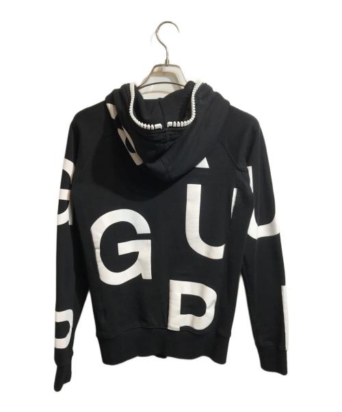 1PIU1UGUALE3 RELAX（ウノピゥウノウグァーレトレ リラックス）1PIU1UGUALE3 RELAX (ウノピゥウノウグァーレトレ リラックス) ビッグファスナーランダムロゴパーカー ブラック サイズ:Mの古着・服飾アイテム