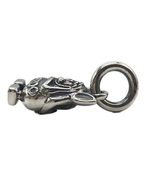 WEIRDO（ウィアード）WEIRDO (ウィアード) FINK TOP シルバーの古着・服飾アイテム