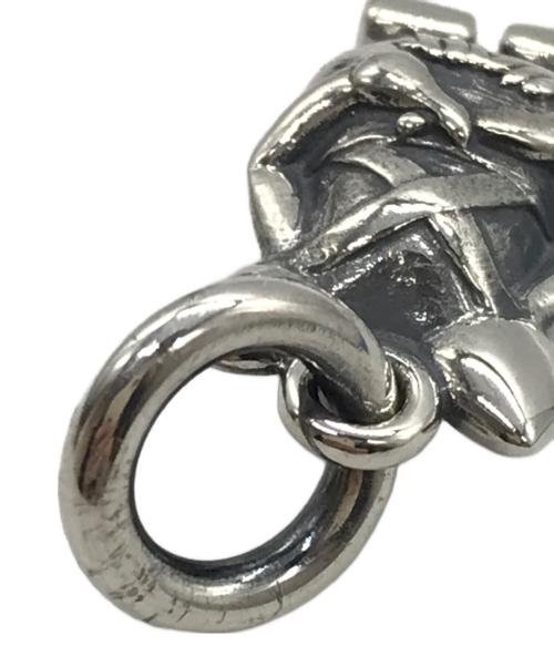 WEIRDO（ウィアード）WEIRDO (ウィアード) FINK TOP シルバーの古着・服飾アイテム