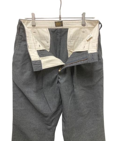 COOTIE PRODUCTIONS（クーティープロダクツ）COOTIE PRODUCTIONS (クーティープロダクツ) 2タックパンツ グレー サイズ:LARGEの古着・服飾アイテム